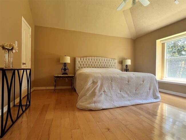 Photo - 12119 Ember Isles Ln