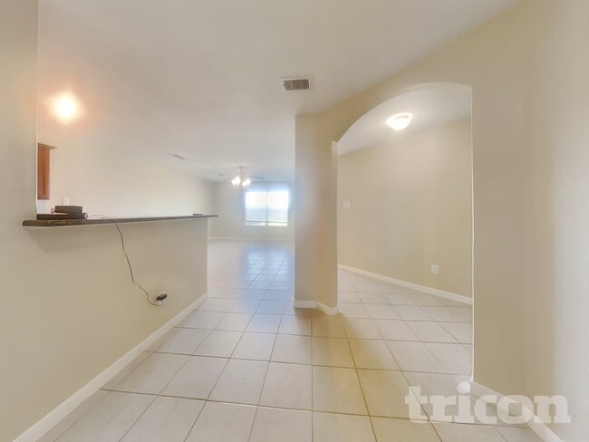 Photo - 628 Totem Trail Dr
