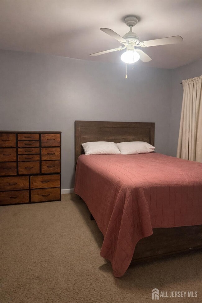 Photo - 77 Center St