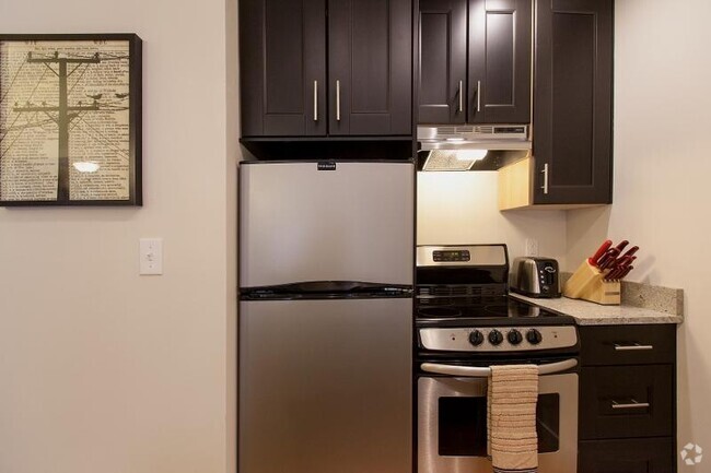 Building Photo - 304 Newbury St Rental