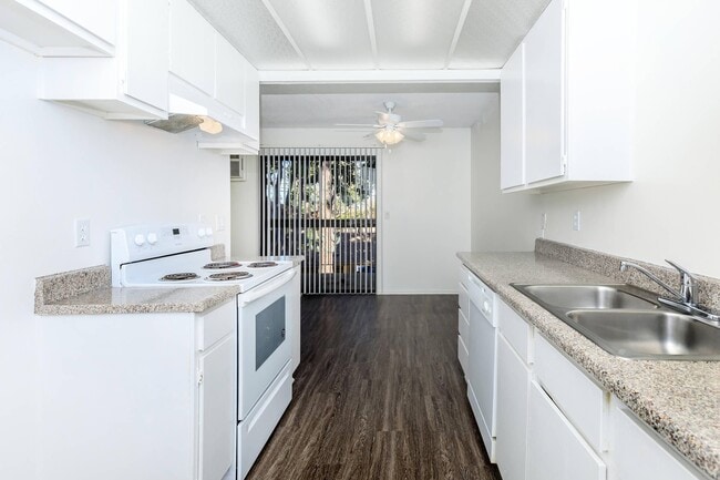 Photo - Palm Lane Apartment Homes