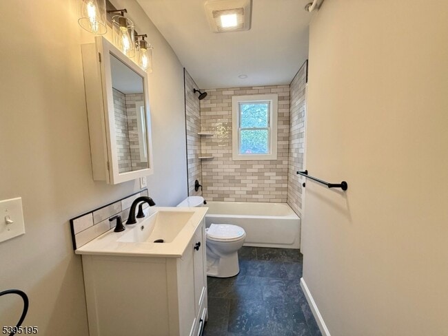 Photo - 84 Westervelt Pl