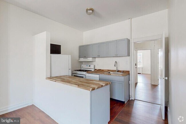 Building Photo - 929 N Calvert St Rental