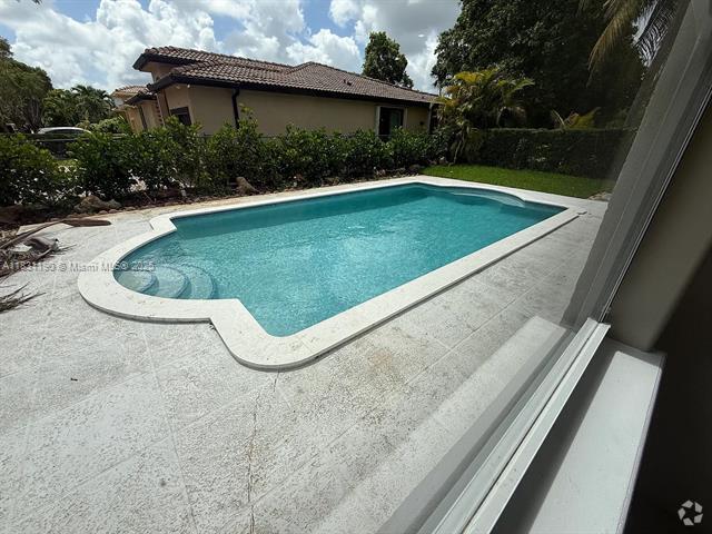 Building Photo - 12427 SW 121st Ave Rental