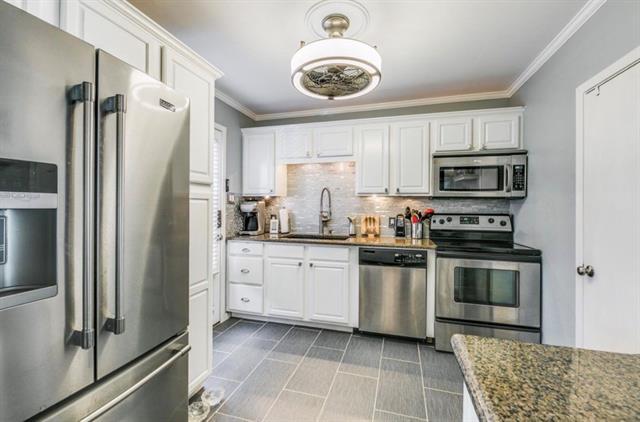 Photo - 5030 Lahoma St