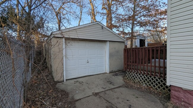 Photo - Charming 3-bedroom, 1.5-bathrooms home located in the heart of Akron