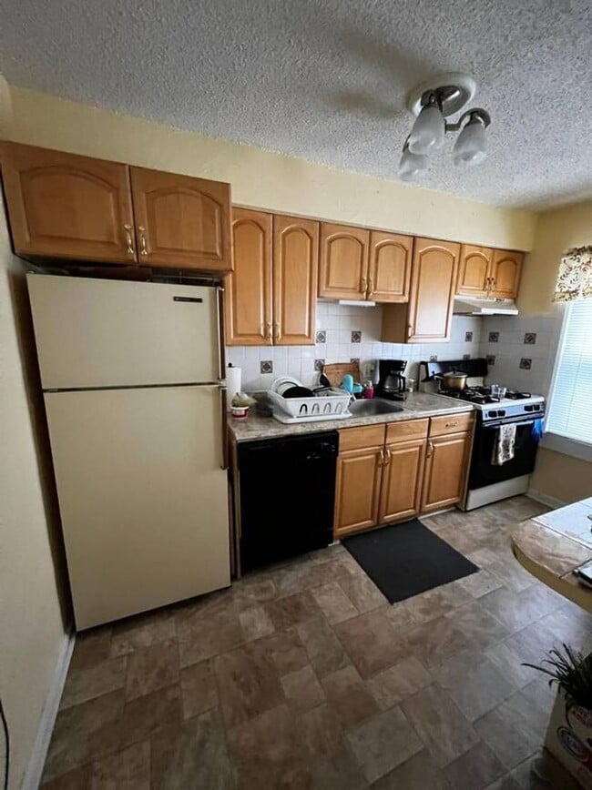 Photo - Lovely Cherry Hill Parke 2nd floor 2 bedro...