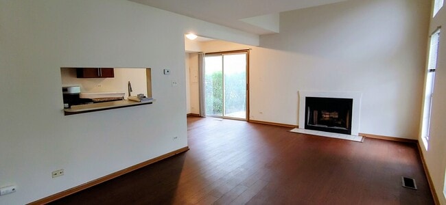 Photo - 300 Teak Ln