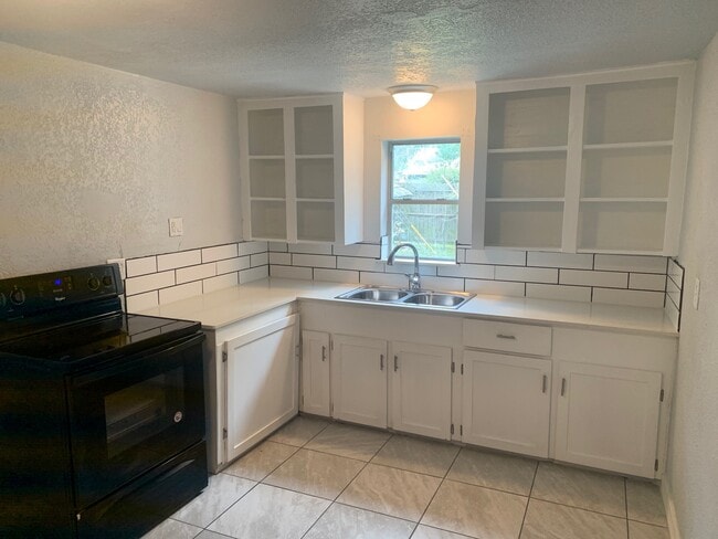 Photo - 2306 28th Ave N