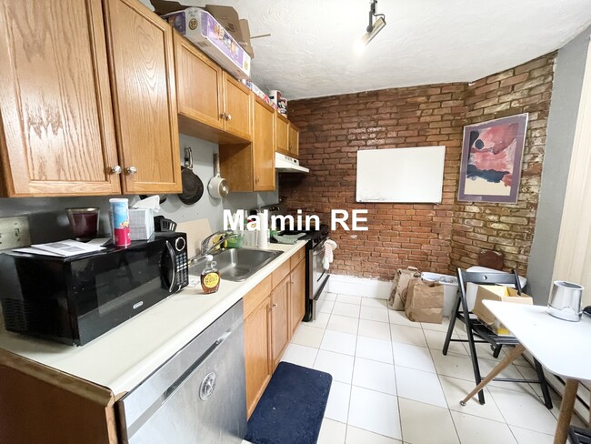 Photo - 74 Hammond St Unit 2