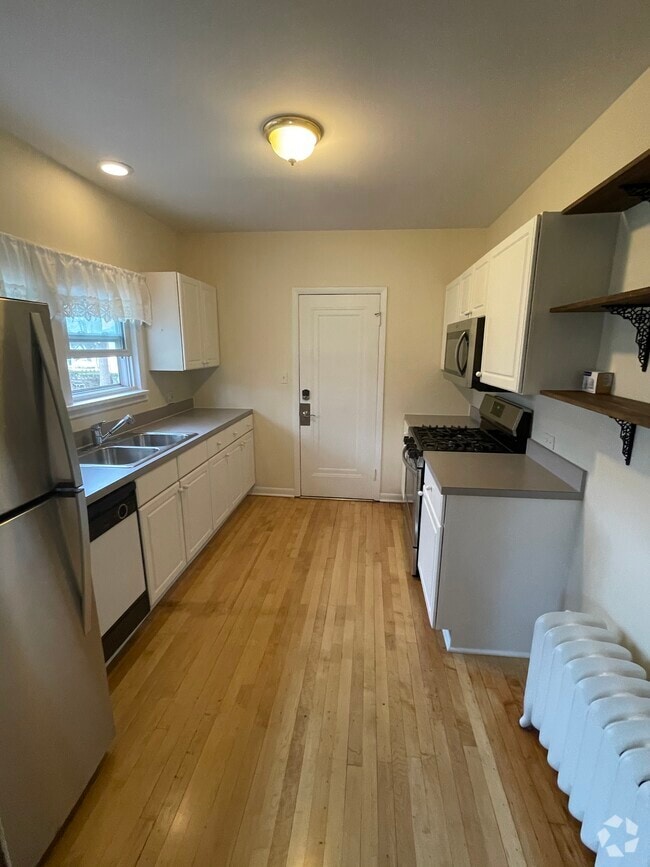 Building Photo - 8 E Euclid Ave Unit First Floor Rental