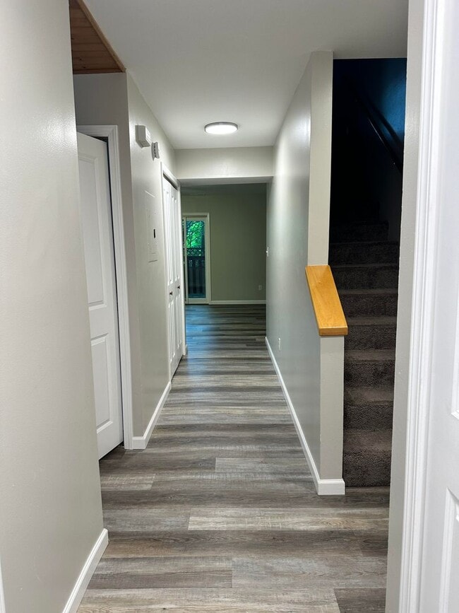 Photo - 3 bedroom, 2.5 bath Townhouse: Cedar Grove... Unit 720 West 17th Street