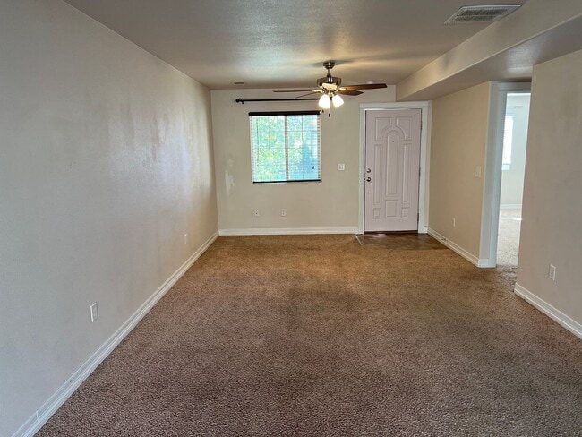 Photo - 4809 Garnet Way