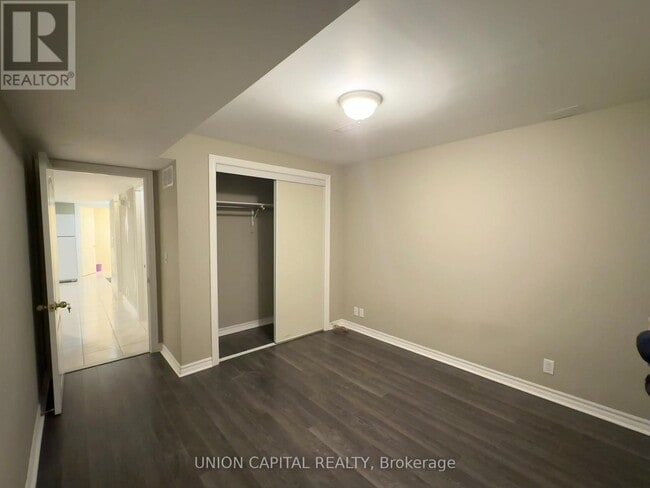 Photo - 73 Manston Crescent