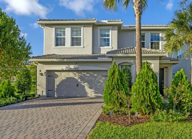 Building Photo - 3813 Greenway Dr Rental
