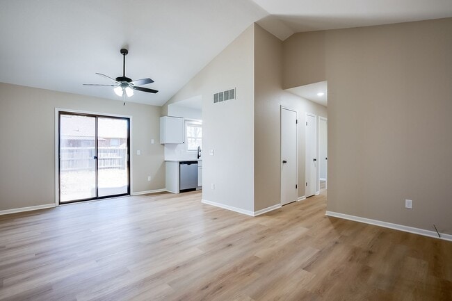 Photo - 1832 S Laurel St