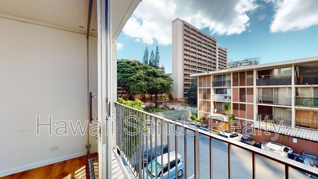 Photo - 933 Kaheka St