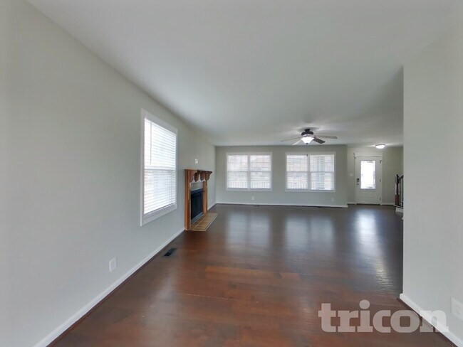 1073 Castlerock Dr