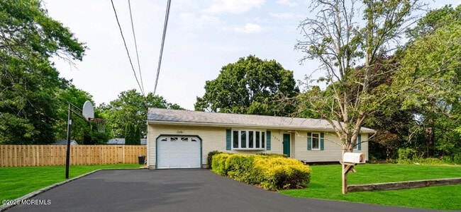 Photo - 1317 3rd Ave