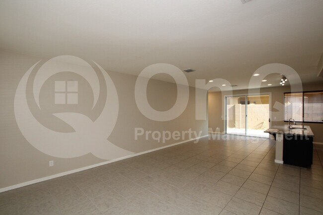 Photo - 4151 E Toledo St