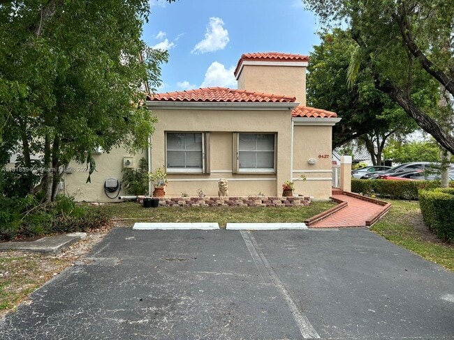 Building Photo - 6427 SW 132nd Ct Cir Rental