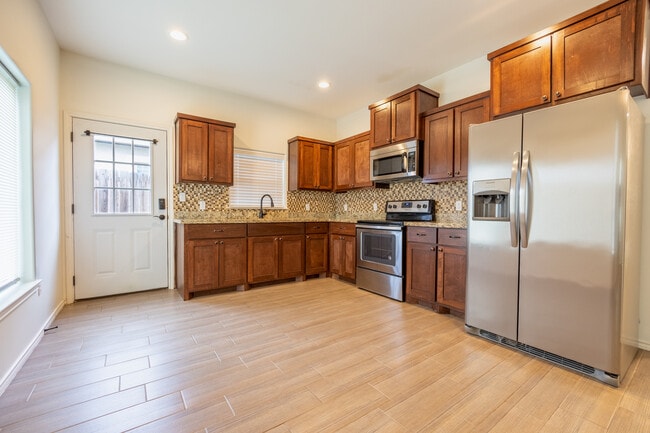 Photo - 420 Carlisle Ave Unit 1