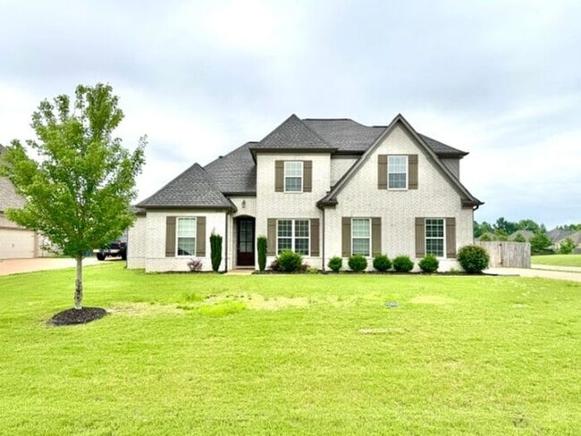Building Photo - Now Leasing a 5-Bedroom 3 Bath Home In Olive Branch; Zoned for Desoto Central.