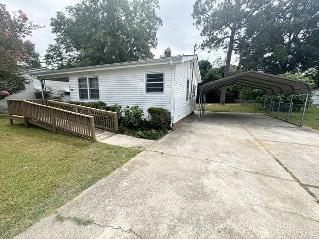 Photo - 221 Shirley Dr
