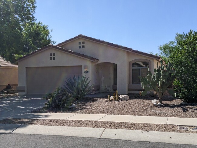 Building Photo - 2371 E Stone Stable Dr Rental