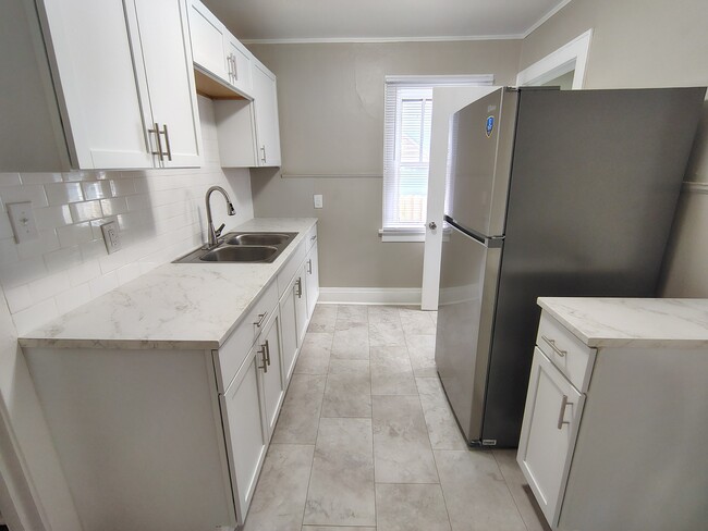 Photo - 230 Sheridan Dr