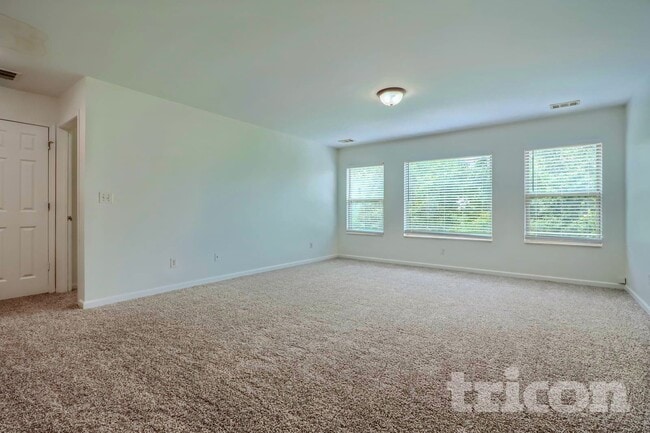 Photo - 5732 Barrington Run