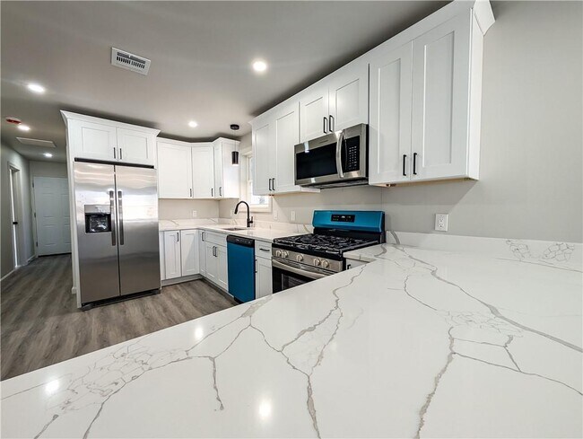 Photo - 88 Julian St