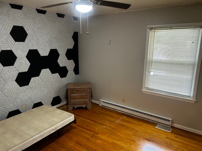 Fotografía del edificio - 3733 Wakefield Ln Unidad 2 Bedroom Duplex