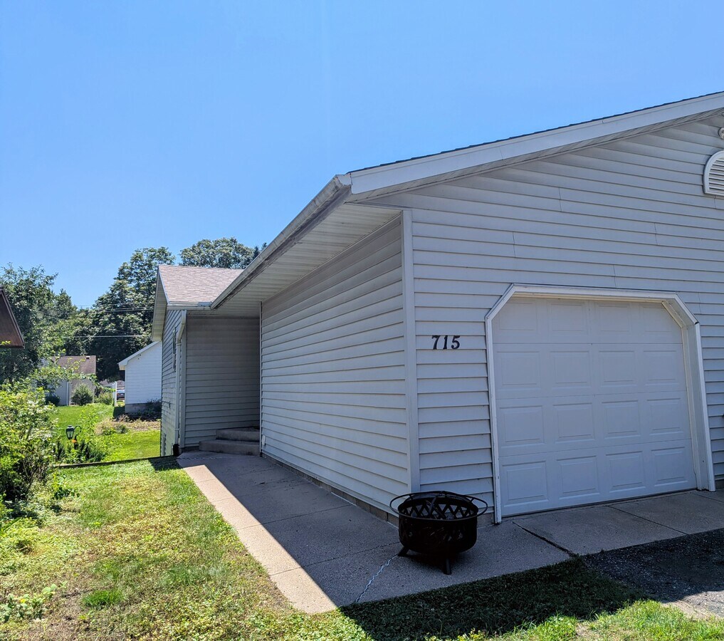 Photo - 715 Lakeview Ave Unit Spring Lake Park