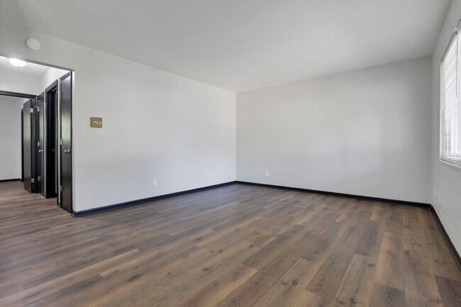 Photo - 1442 Tiki Ln