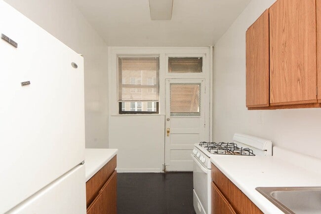 Photo - 834 W Waveland Ave Unit A08K