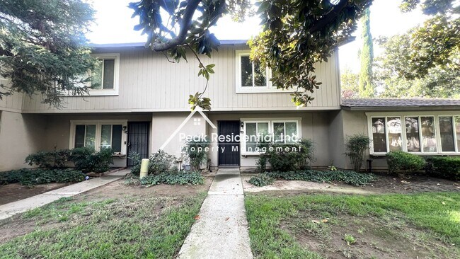 Wonderful 3bd/1.5ba Townhouse! - Wonderful 3bd/1.5ba Townhouse!