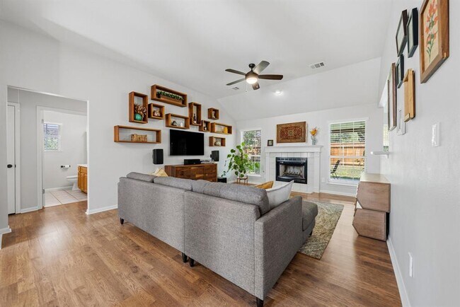 Photo - 6816 Beatty Dr