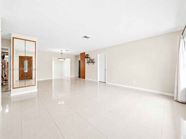 Photo - 2210 N 57th Way