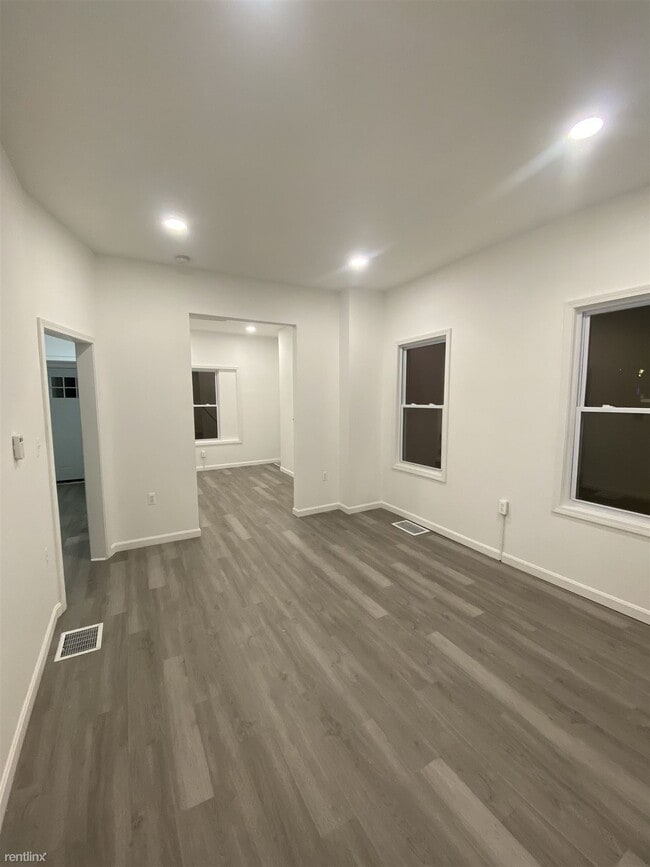 Photo - 2 br, 1 bath Duplex - 222 South 6th Street