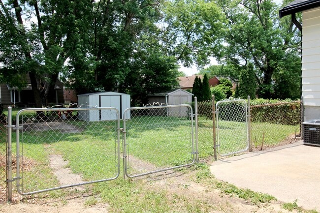 Photo - 6841 Buckingham Place