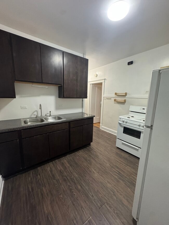 Photo - 3008 W Cullom Ave