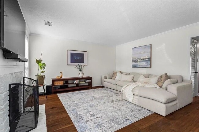 Photo - 1028 Riverbend Club Dr SE