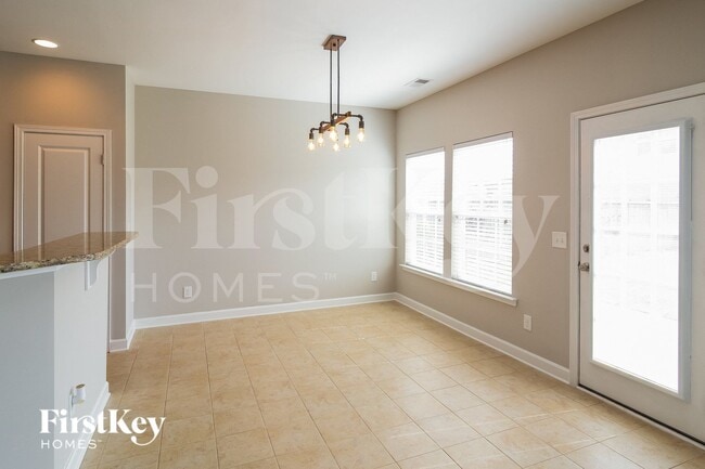 Photo - 3037 Adventure Way