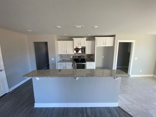 Photo - Beautiful Home in Bentonville - Prime Loca...
