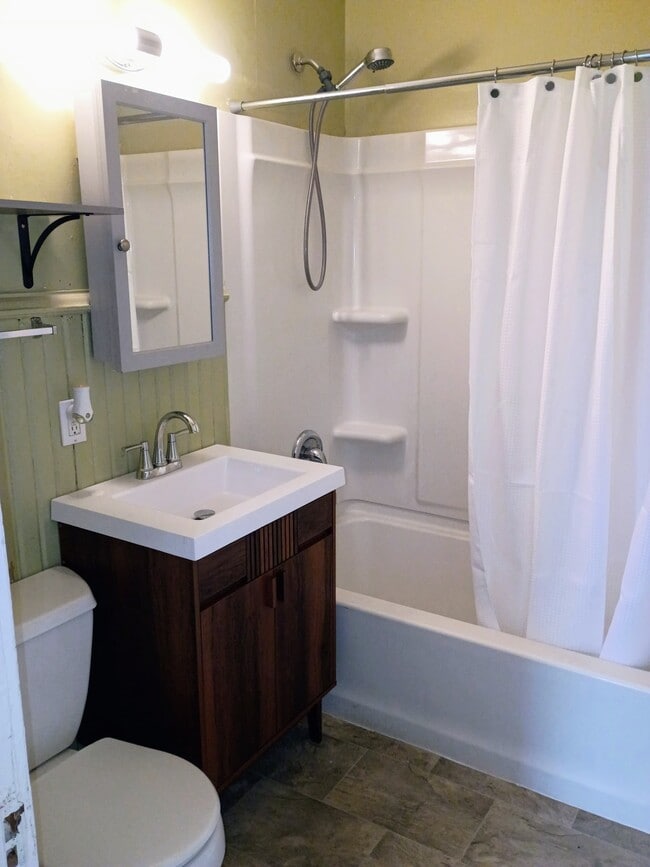 Photo - 1332 Buchanan St Unit Upper
