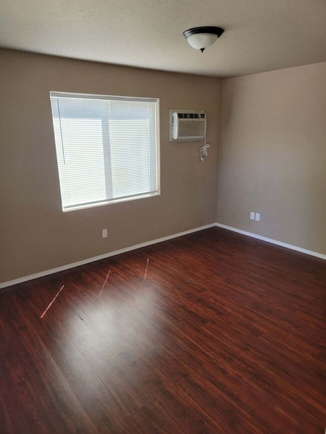 Photo - W Shannon Duplex Unit A