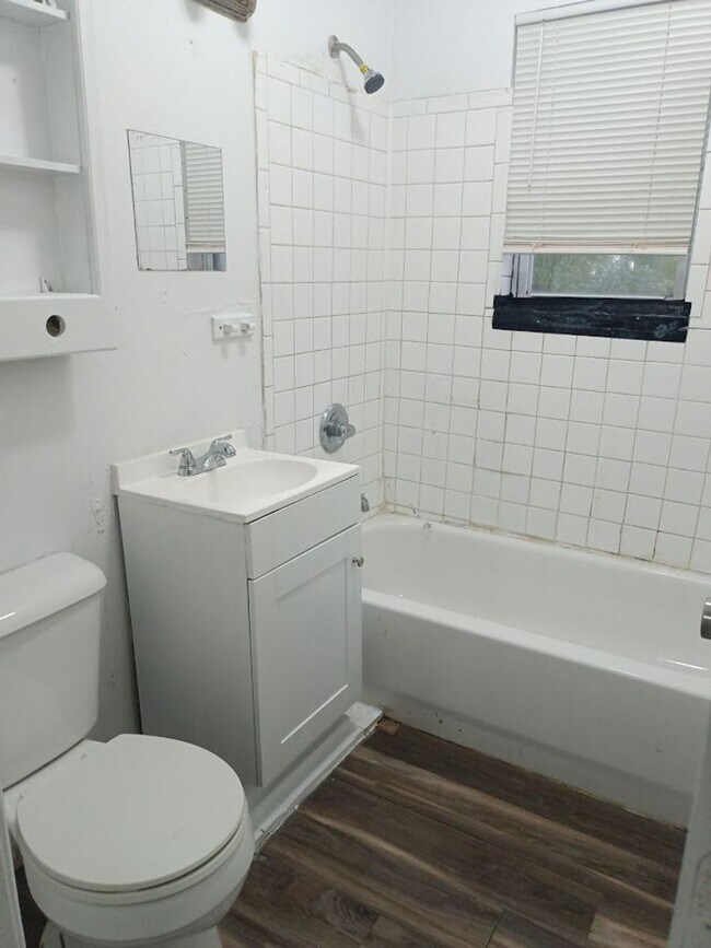 Photo - 5016 Drexel Ave
