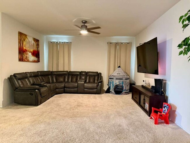 Photo - 4 Bedroom, 3 Bath Home with Game Room & Entertainer’s Layout