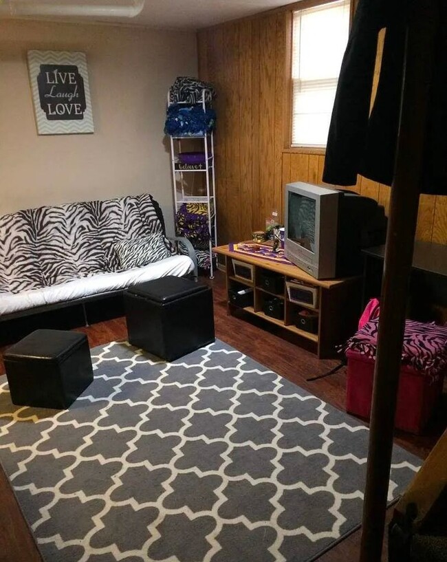 Photo - Olive St. Unidad 2109 1/2 Olive Street